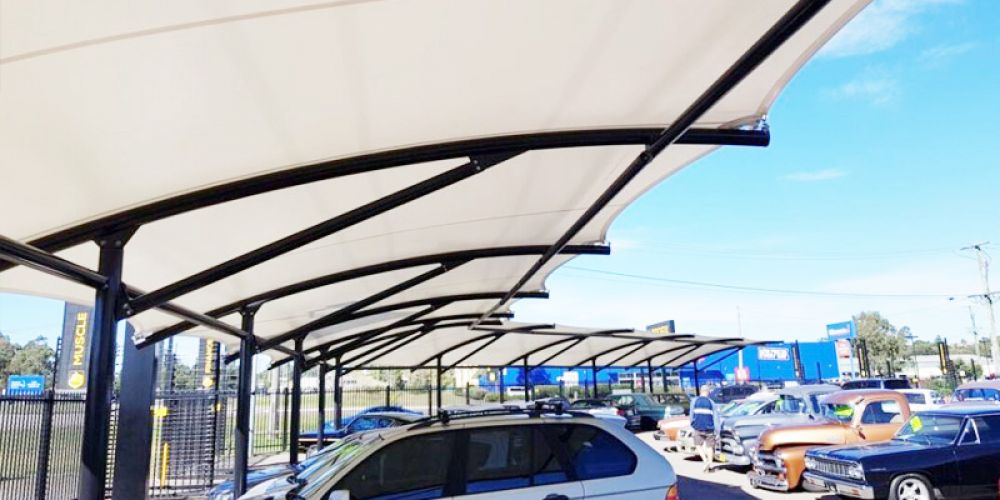 The Property Value of the Parking Shade