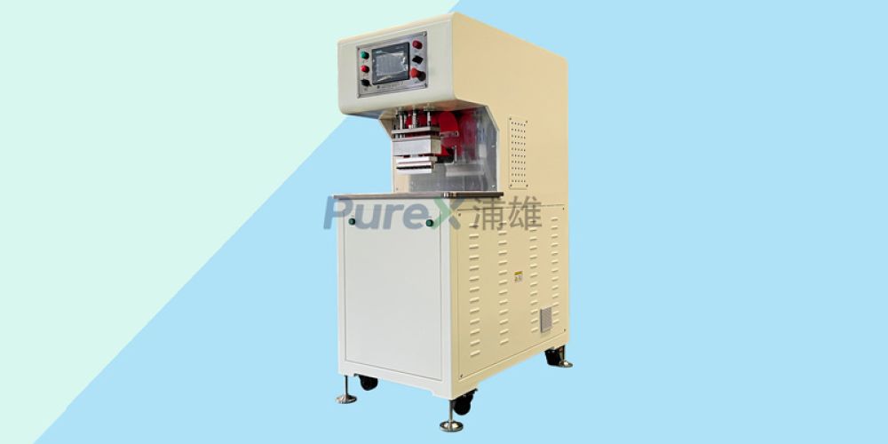 What are the advantages of the Puxiong windproof roller shutter welding machine