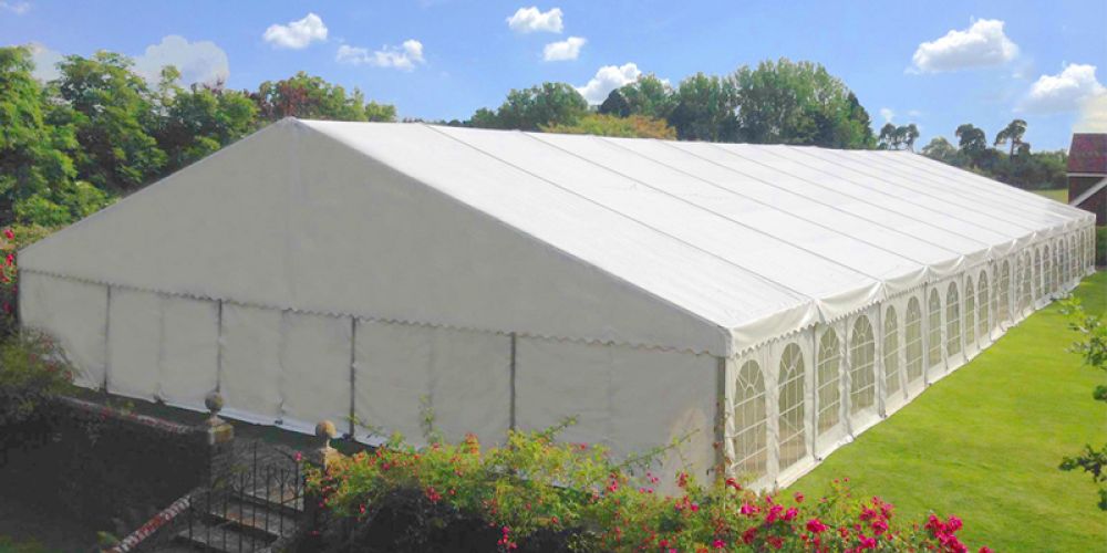 How is the tent fabric heat-sealed and spliced